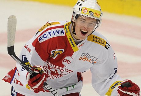 Radost hokejist Slavie, na snímku útoník Tomá Hertl