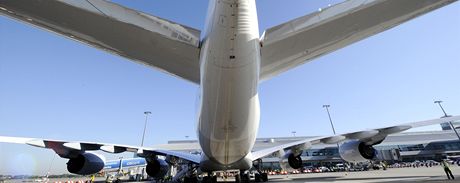 Nejvtí dopravní letadlo souasnosti Airbus A380 pistálo 2. íjna poprvé v Praze