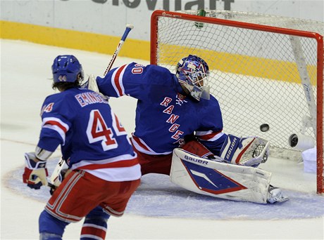 Hokejisté New York Rangers inkasují v pípravném zápase
