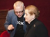 Porada ped premiérou dokumentu Mu s dýmkou. Madeleine Albrightová a Zdenk Bakala.