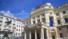 Slovenské národní divadlo. Na programu: Predaná nevesta. 