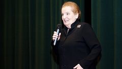 Madeleine Albrightová pivítala diváky na premiée.