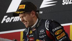 Formuli vládne Vettel. V Japonsku obhájil titul