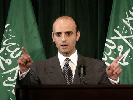 Poradce saúdskoarabské diplomacie Adel-al-Dubejr na tiskové konferenci ve Washingtonu (archivní foto) 