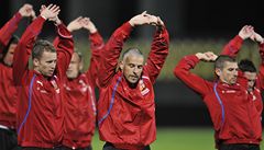 Trénink �eských fotbalist� (zleva Michal Kadlec, Milan Baro� a Jan Rezek)