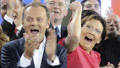 Donald Tusk se raduje z vítězství. | na serveru Lidovky.cz | aktuální zprávy