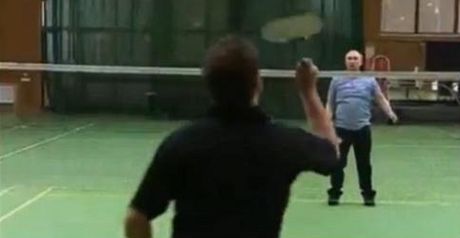 Putin s Medvedm hrají badminton