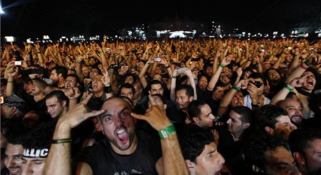 Fanoušci kapely Metallica na koncertě v Emitátech