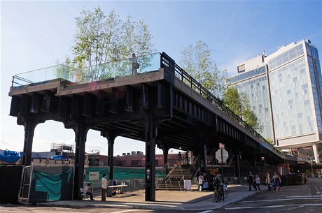 Zaátek High Line na Gansevoort Street.