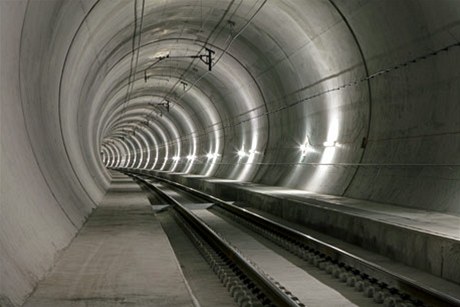 Lötschbergský úpatní tunel