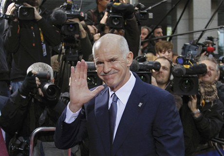 Úsmv na tvái eckého premiéra George Papandreoua.