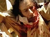 Povstalci vytáhli Muammara Kaddáfího z jeho úkrytu.