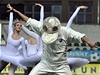 Bílý balet na trávníku, to je jako Real Madrid. V masce by pak mohl tanit Cristiano Ronaldo... 