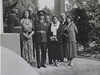 Jediná dostupná fotografie Bly Syrové (tetí zprava), druhá polovina 30. let.(První zprava Jaroslava Eliáová, tvrtý zprava generál Eliá, tetí zleva generál Syrový).