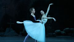 Leonid Sarafanov a Natália Osipovová v baletu Giselle | na serveru Lidovky.cz | aktuální zprávy