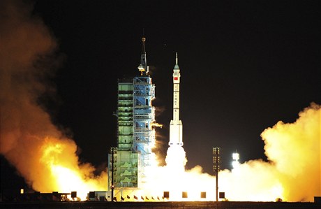 Čína vypustila na orbitu nepilotovanou vesmírnou loď Šen-čou 8 