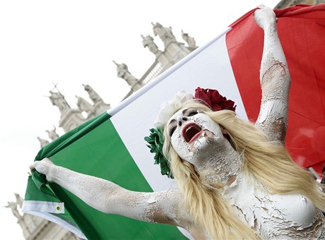 Hnutí Femen protestovalo proti vlád Silvia Berlusconiho.