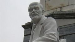 V uralské Ufě nově instalovali sochu Lenina