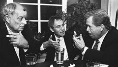 Josef Topol, Jan Tíska a Václav Havel (zleva)