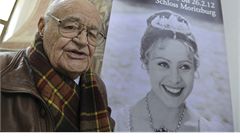 �ást kultovního filmu T�i o�í�ky pro Popelku zde v roce 1973 natá�el re�isér Václav Vorlí�ek.