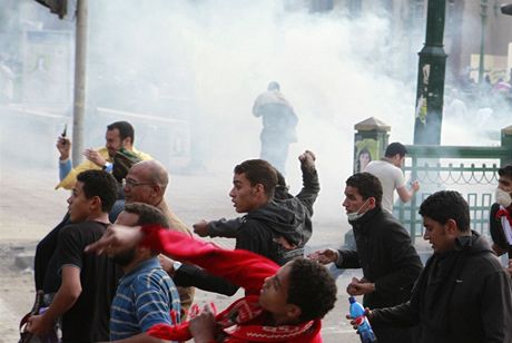 Nepokoje v Káhie - jsou hláeny desítky ranných