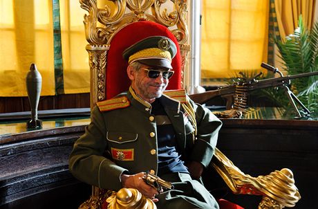 Oldich Kaiser v seriálu Ambasáda