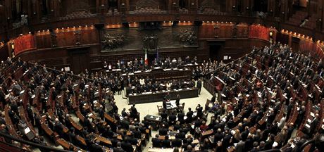 Dolní komora italského parlamentu bhem jednání o balíku ekonomických reforem