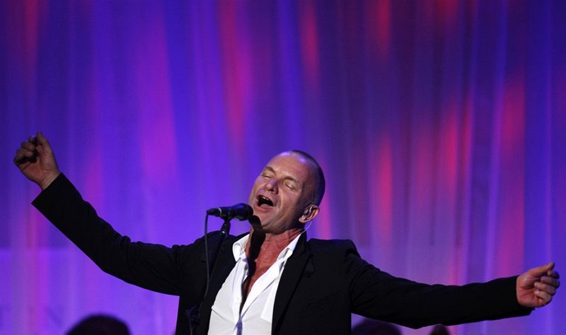 Sting na snímku z leto�ního zá�í