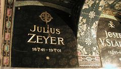 Jako první byl v hrobce Slavín v roce 1901 pochován básník Julius Zeyer. | na serveru Lidovky.cz | aktuální zprávy