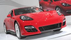 Novinka Panamera GTS, která se pedstavila na stánku Porsche v Los Angeles.