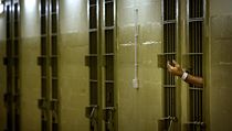 Nechvaln� proslulá v�znice Abú Ghrajb se stala symbolem. Fotky poni�ovaných v�z�� oblet�ly sv�t. | na serveru Lidovky.cz | aktu�ln� zpr�vy