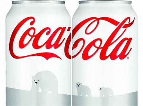 Bílá plechovka Coca-coly.