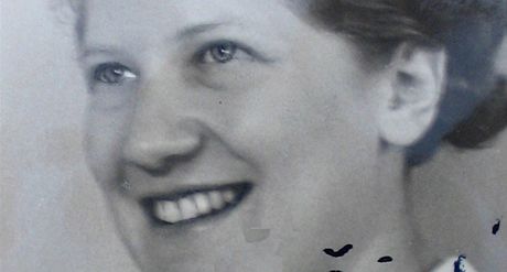 Margita iroká na fotografii, kterou v roce 1936 piloila k ádosti o vydání cestovního pasu.