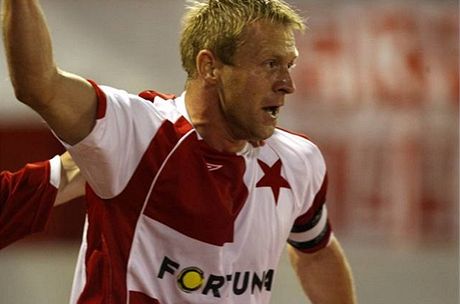 Slavia porazila Ajax 2:1. Oba góly dal Stanislav Vlek.