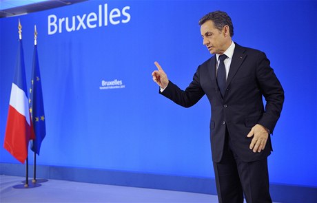 Nicolas Sarkozy na tiskové konferenci bhem summitu Evropské unie 8. prosince 2011.