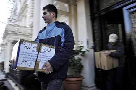 Vyklízení íránské ambasády v Londýn