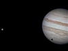 Jupiter a Ganymed (nejvtí Jupiterv msíc), vítzný snímek za msíc srpen