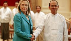 Clintonová hovoila v hlavním mst Naypyidaw s prezidentem Thein Seinem.