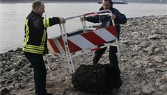 Zne�kod�ování nevybuchlé bomby ve m�st� Neuwied 80 kilometr� od Kolína na Rýnem.