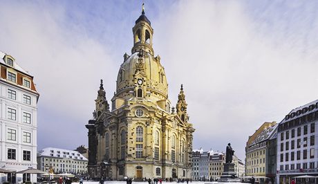 Monumentální Frauenkirche zcela podlehl zkáze na konci druhé svtové války. Ze 43 procent byl obnoven z pvodních díl.
