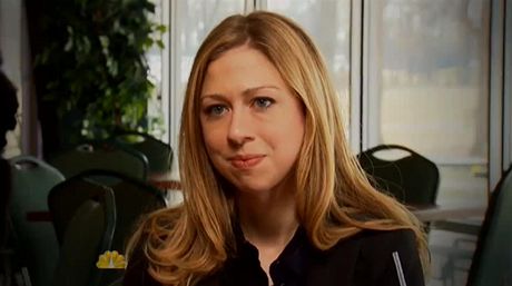 Chelsea Clintonová, dcera bývalého amerického prezidenta Billa Clintona a nynjí éfky diplomacie Hillary Clintonové, se poprvé objevila jako televizní korespondentka v jedné z nejvtích televizních stanic USA. 