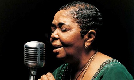 Cesária Évora: "Bosonohá diva"