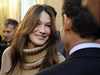 První dáma Francie Carla Bruniová-Sarkozyová se poprvé po porodu objevila na veejnosti.
