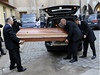 Do Praské kiovatky v praské Zlaté ulici byly pivezeny ostatky bývalého prezidenta Václav Havla. 