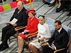 Norský král Harald s královnou Sonjou, korunní princezna Mette-Marit a korunní princ Haakon. 