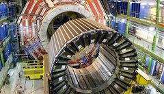 CERN: Neutrina nejsou rychlejší než světlo