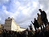 Na Hradčanském náměstí bylo podle odhadu policie přes 10.000 lidí