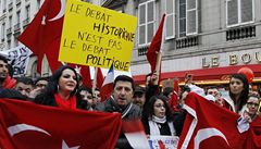 Francouzi schvlili zkon o genocid. Turecku navzdory