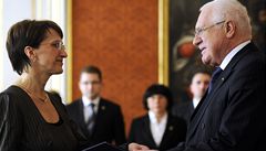 Prezident Václav Klaus jmenoval na Praském hrad poslankyni Alenu Hanákovou (STAN) novou ministryní kultury. 