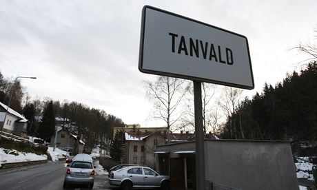 V Tanvaldu bývalý policista zastelil Roma